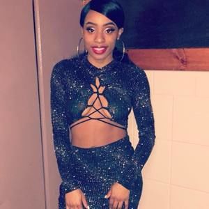 Meet your Posher, Corrine